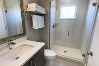 Salle de bain après le ménage